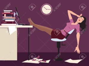 27376808-Femme-fatigu-travailler-tard-au-bureau-Banque-d'images